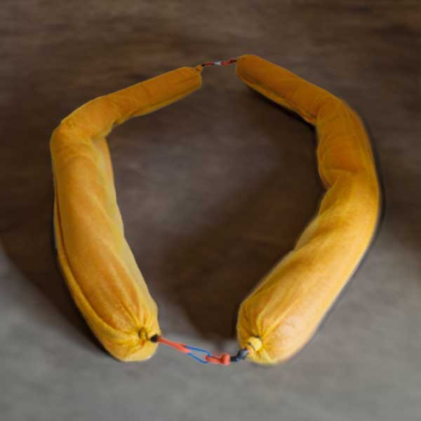 Cordón de Contención Marítima